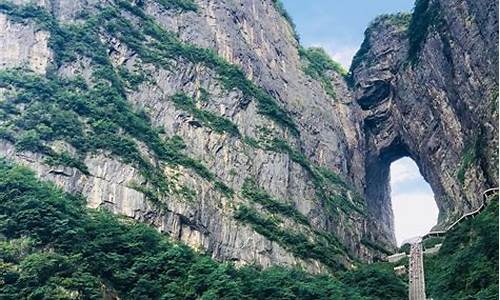 天门山景区介绍_新疆阿图什天门山景区介绍