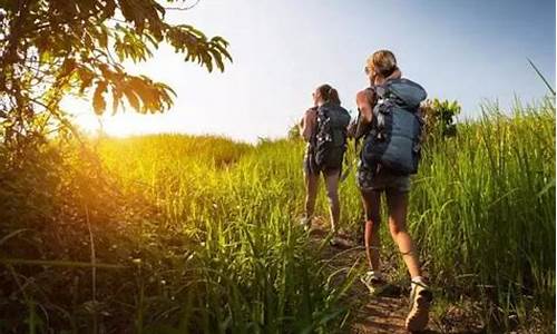 旅行社的自由行和跟团游有什么区别_旅行社的自由行和跟团游有什么区别吗